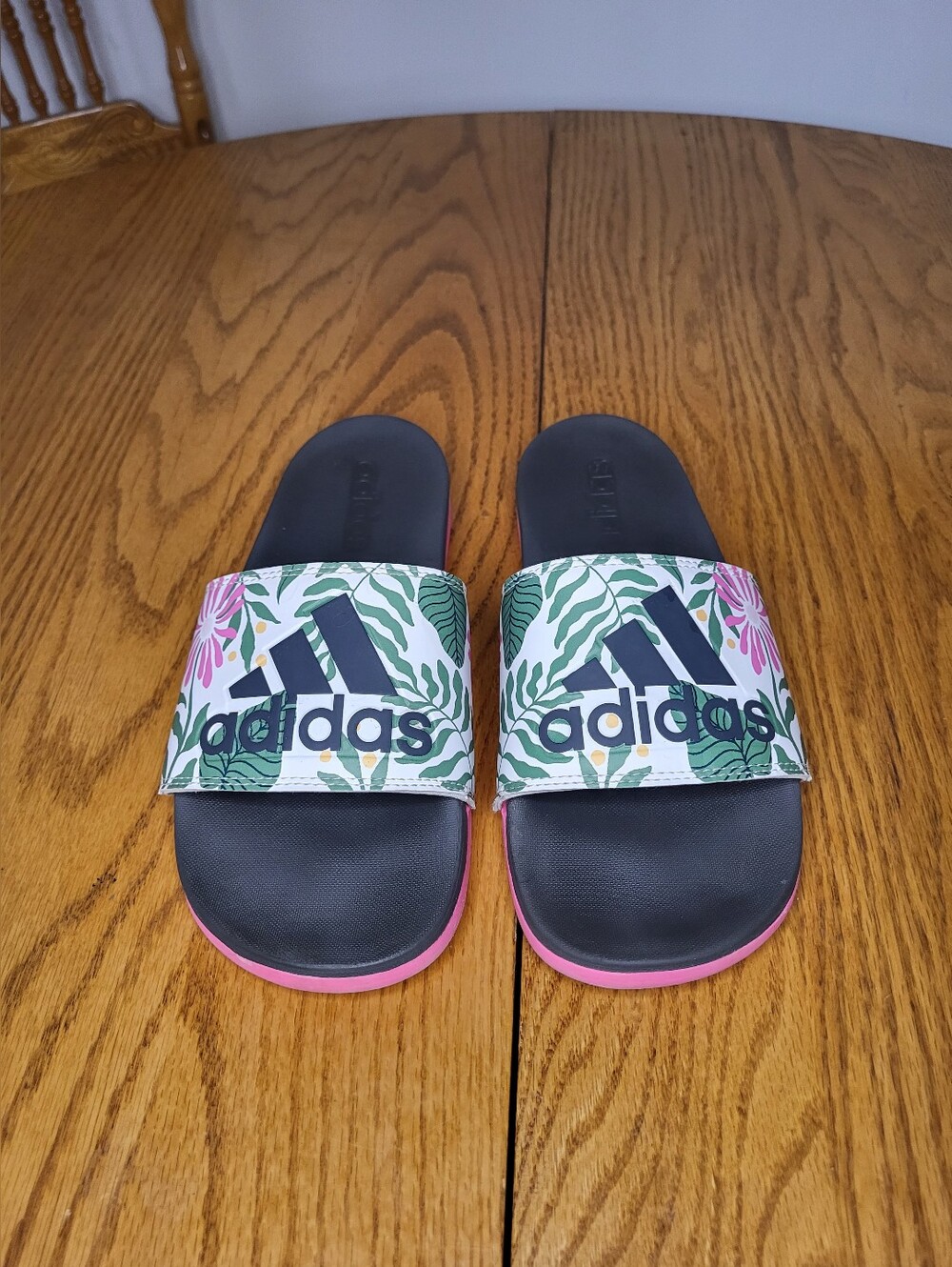 ✨️Adidas Tropical Adilette Slides sz 7